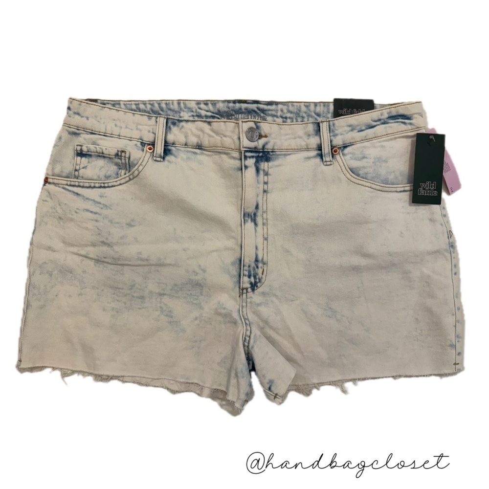 Wild Fable Acid Washed Y2K Size 18 Mom’s Denim Blue Jean Cut Off Shorts